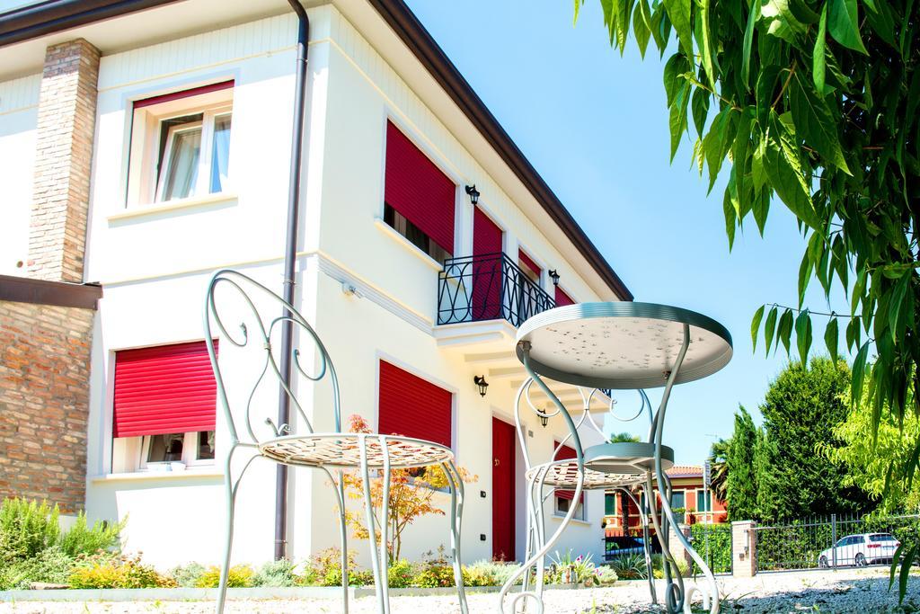 B&B La Porta Rossa Ноале Экстерьер фото