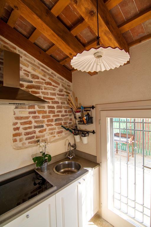 B&B La Porta Rossa Ноале Экстерьер фото