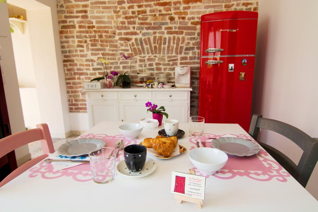 B&B La Porta Rossa Ноале Экстерьер фото